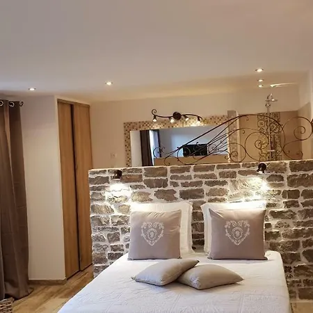 Διαμέρισμα Maredda 2 *